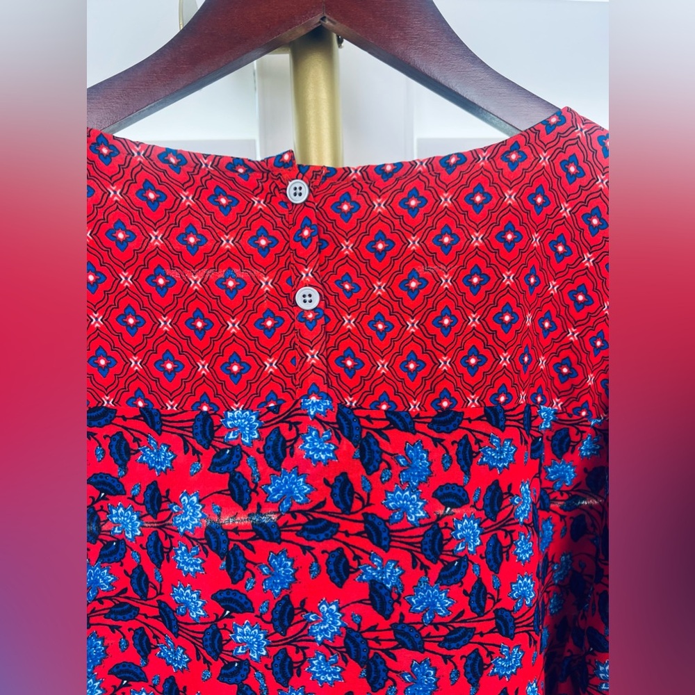 Loft Sz M Red w/Blue Floral Print - Picture 7 of 9